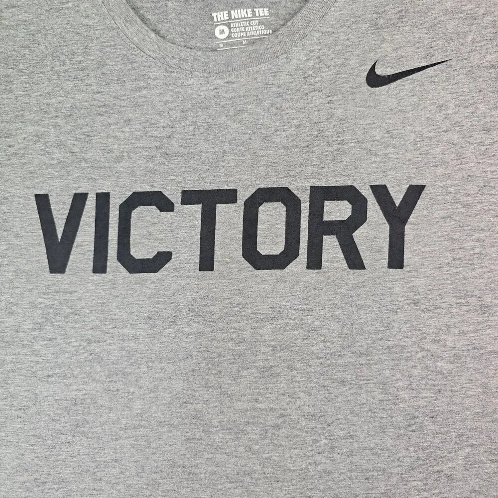 Nike Victory Graphic Tee Mens Medium Gray Athletic Swoosh Logo Shirt